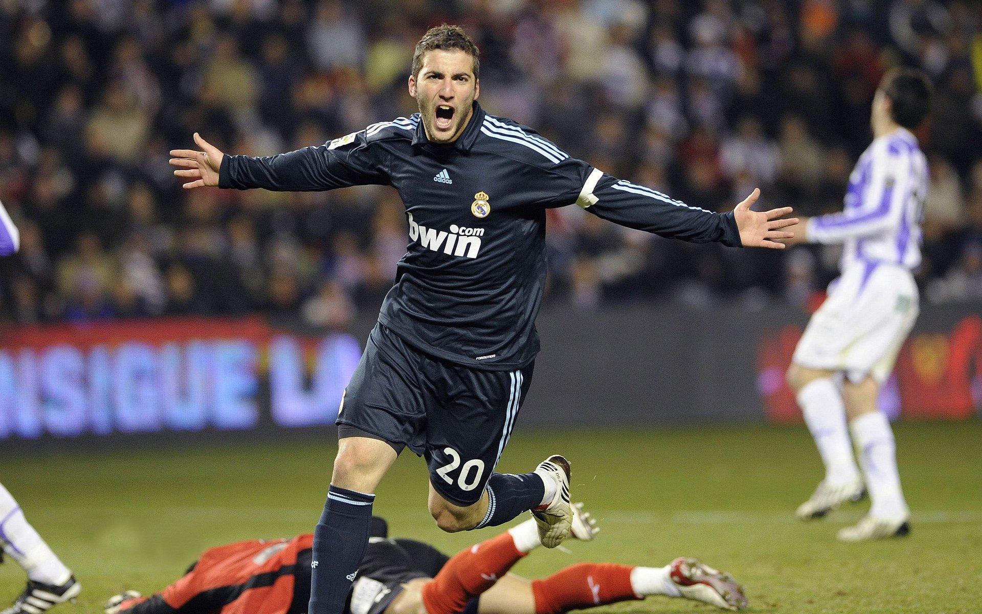 从伊拉克鏖战到特奥时代，2026世界杯见证新王诞生